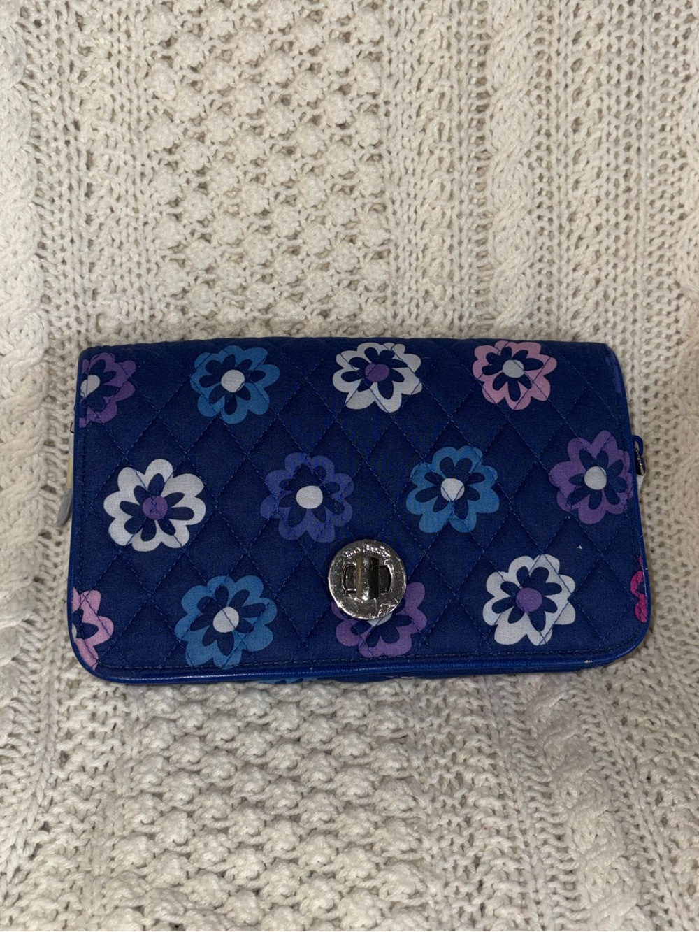 Vera Bradley Ellie Flowers Turnlock Crossbody Bag NWT Navy Floral